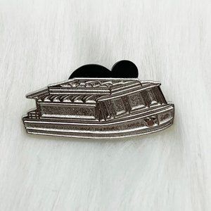 🔮 5/$25 Disney Friendship II‎ Boat Chaser Pin